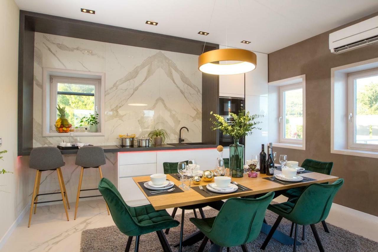 Apartmani Paklenica Noa 스타리그라드 파클레니차 외부 사진